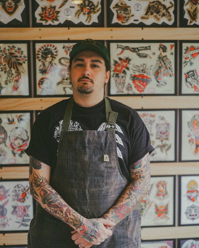 Mateo Vargas, tatuador especialista en Blackwork & Ornamental